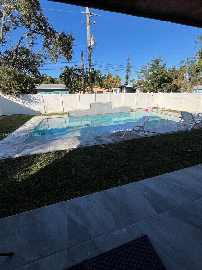 Building Photo - 39 SE 7th St