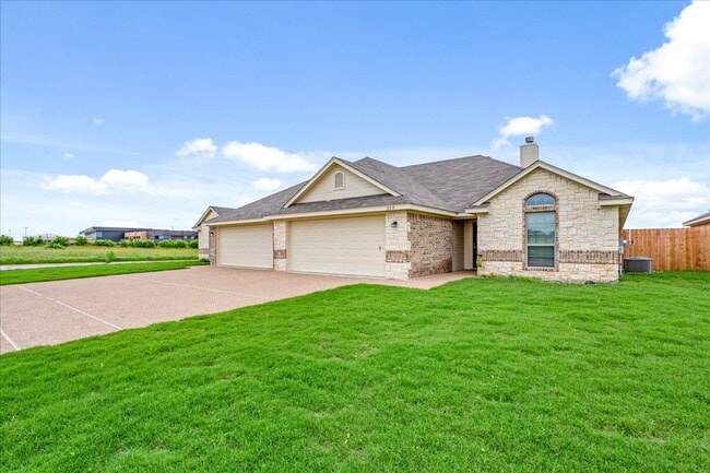 Building Photo - Duplex on Hilltop Drive | Midway ISD *Leasing Special Available*