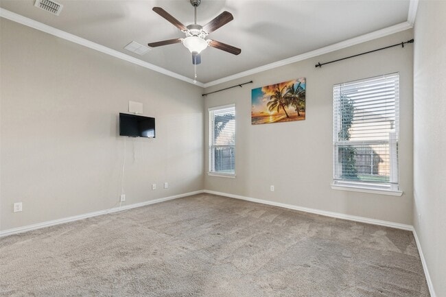 Building Photo - 5001 Bluewater Dr