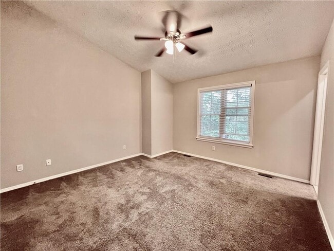 Building Photo - 1502 Queen Anne Ct