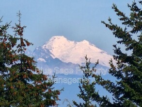 Building Photo - 1965 Baker View Dr