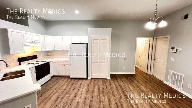 Building Photo - 116 S Normandale Ave