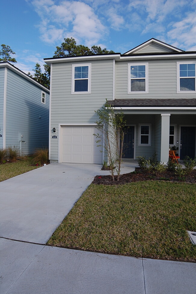 Building Photo - 14508 Macadamia Ln