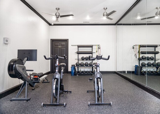 Building Photo - Stylish 2-Bed Home | Prime Location!