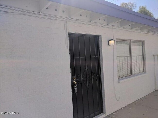 Building Photo - 4829 N 37th Ave