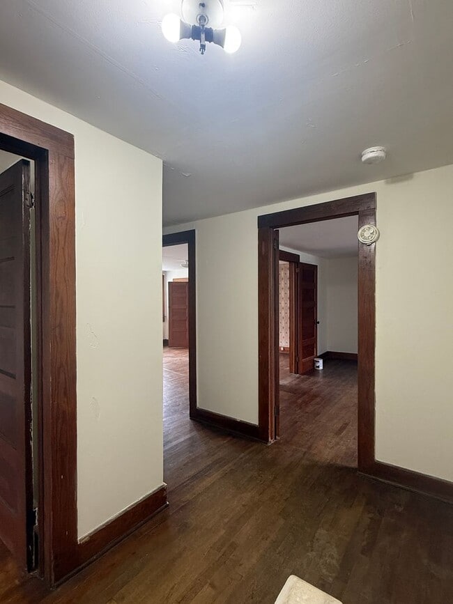 Building Photo - oliv3574