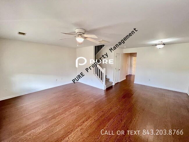 Building Photo - 7975 Shadow Oak Dr