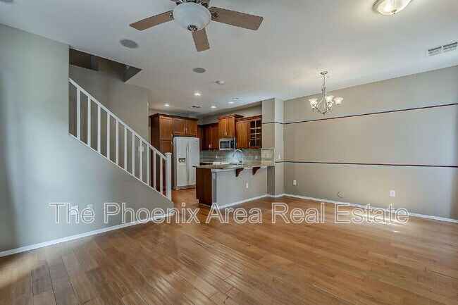 Building Photo - 885 S Osborn Ln