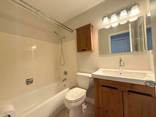 Building Photo - 97 Burr Oak Ln