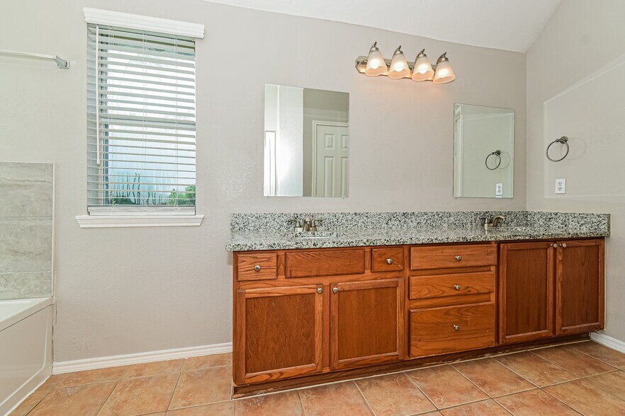 Building Photo - 309 Cobblestone Dr