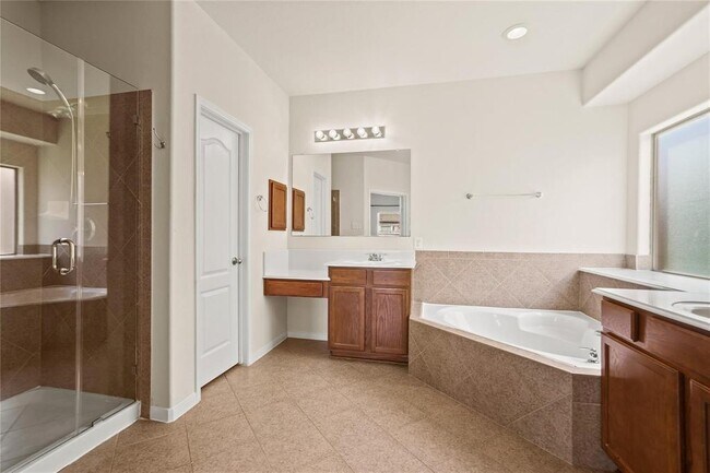 Building Photo - 25810 Westbourne Dr