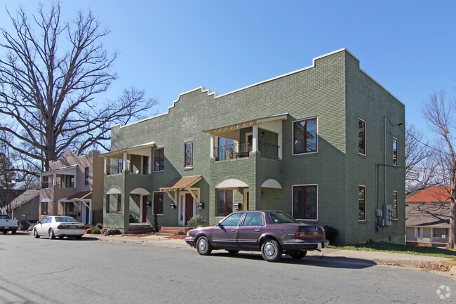 Building Photo - 200 S Irwin Avenue