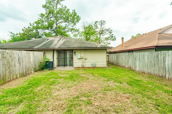 Building Photo - 10066 Sharpton Dr