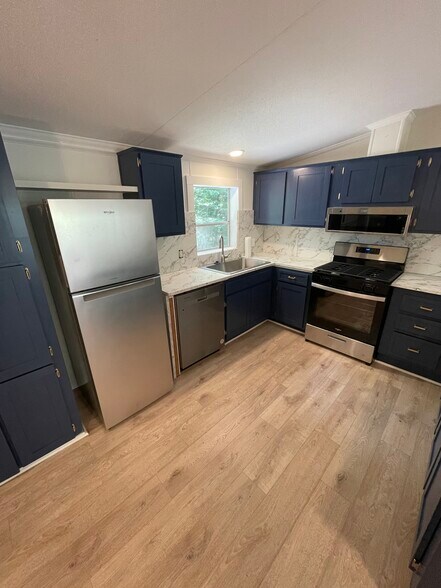 Building Photo - 22957 Pine Rd