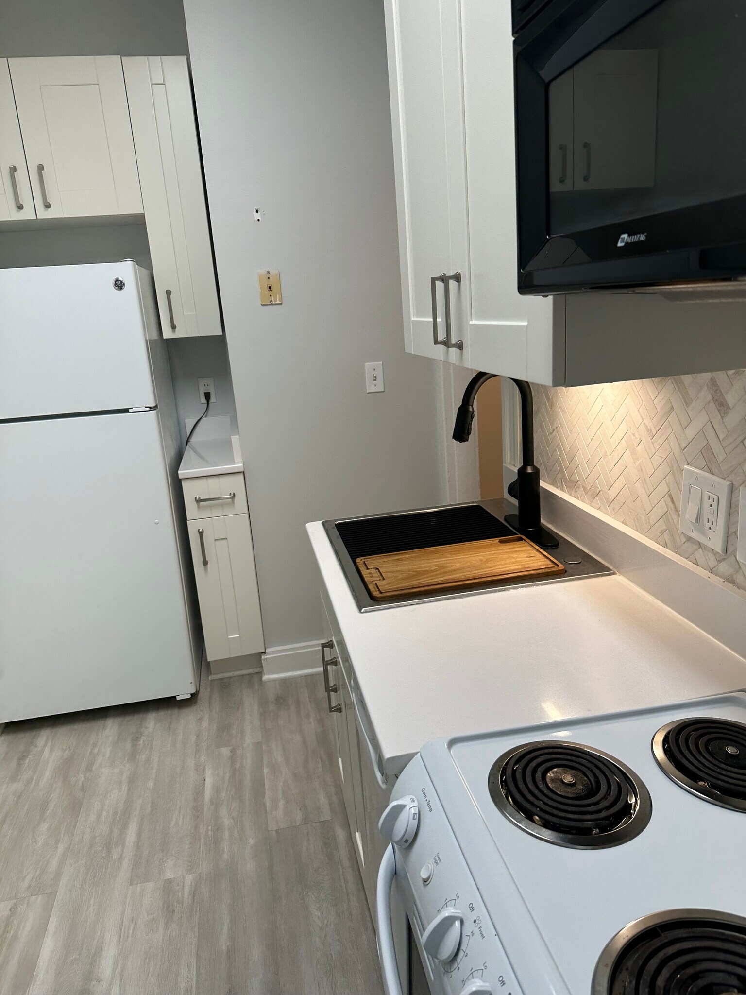 Building Photo - 1673 Commonwealth Ave