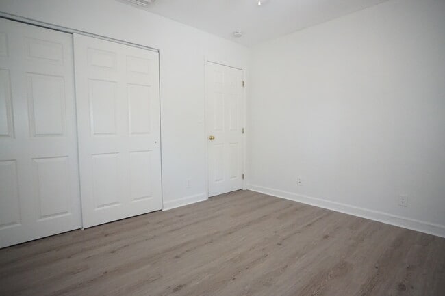 Building Photo - 727 Bunker Rd