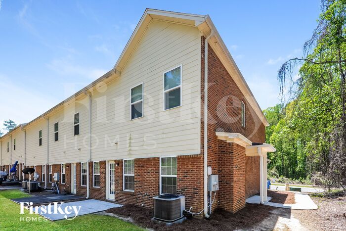 Building Photo - 864 Ivydale Ln SW