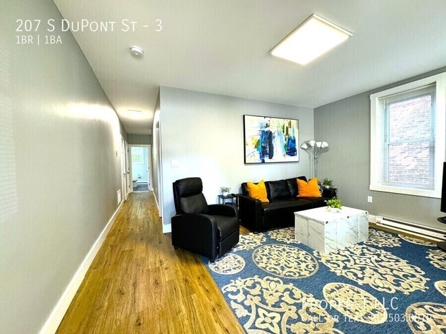 Building Photo - 207 S Dupont St