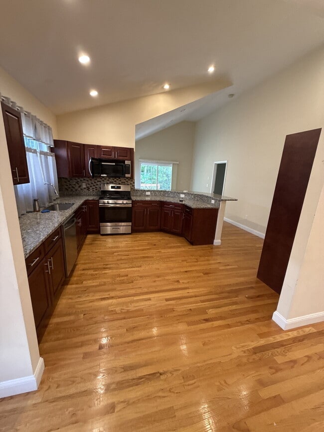 Building Photo - Beautiful home in Bellingham! AVAILABLE NOW!