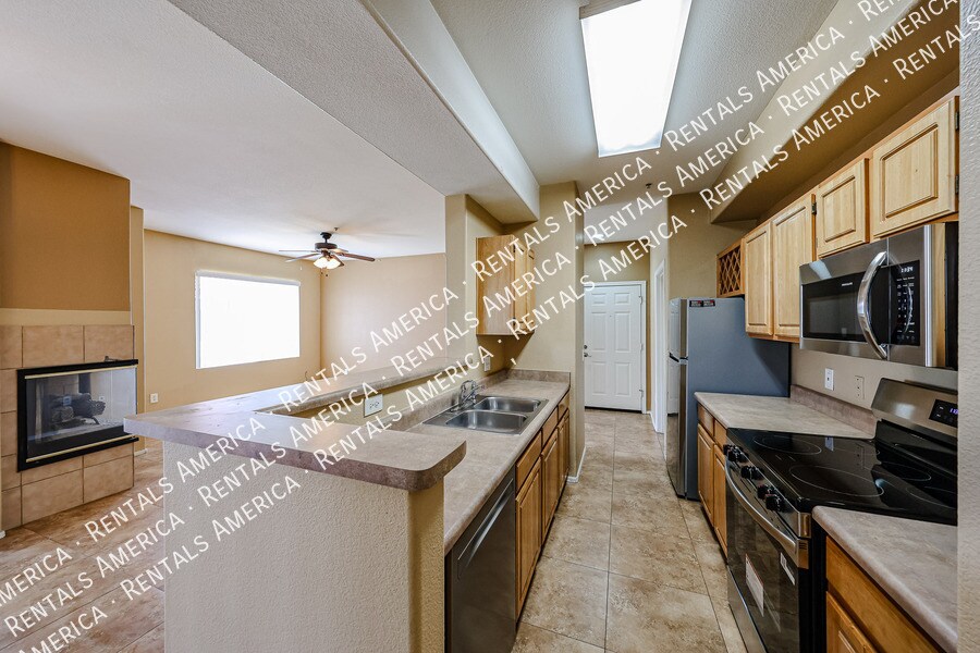Building Photo - 2929 W Yorkshire Dr