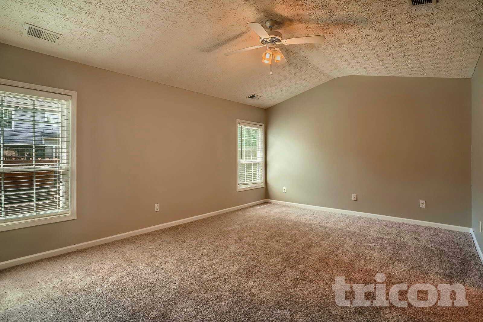 Building Photo - 415 Park Creek Trce