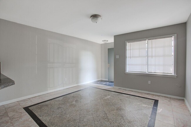 Building Photo - 1053 Treadwell St