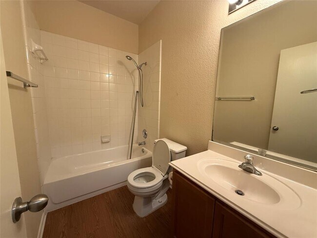 Building Photo - 1341 Rainbow Parke Dr