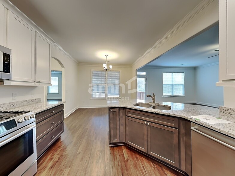 Building Photo - 109 Mountain Slope Ct