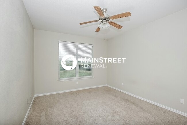 Building Photo - 3 Bedroom Pet-Friendly Home in Crowley, TX with Main Street Renewal