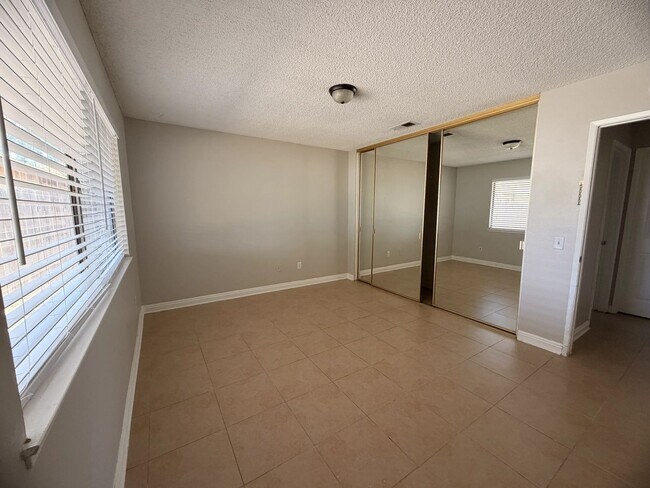 Building Photo - 14243 Perham Ct
