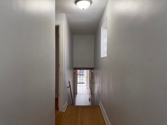 Building Photo - 9013 S Kingston Ave