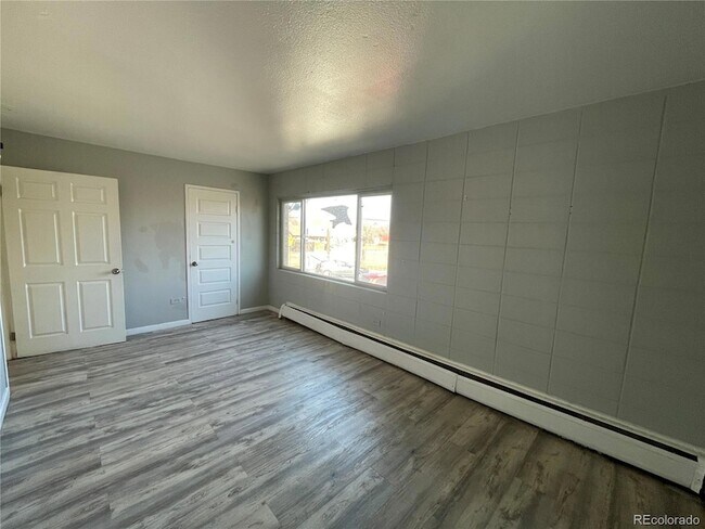 Building Photo - 1590 Clinton St