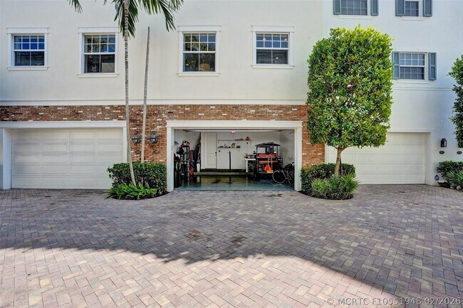 Building Photo - 381 E Cannery Row Cir