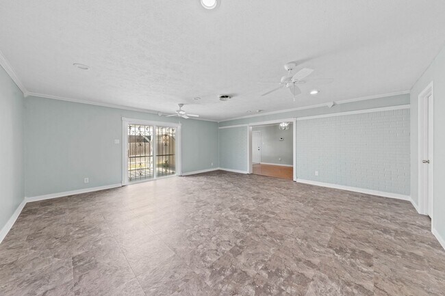 Building Photo - Available NOW!!!! Renovated Kitchen and Ba...