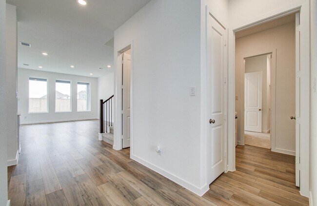 Building Photo - 11122 Swamp Edge Ln