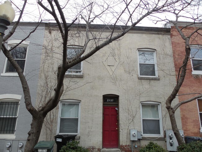 Building Photo - 2137 Newport Pl NW