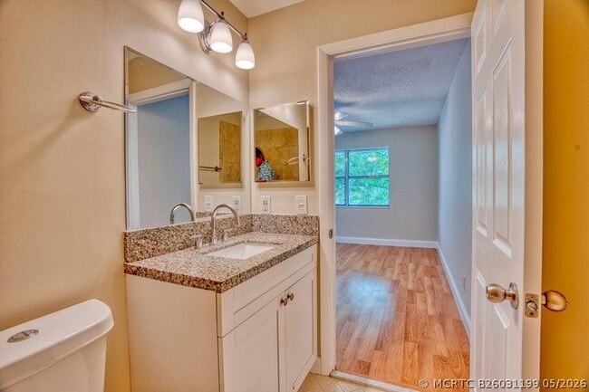 Building Photo - 3151 SE Aster Ln