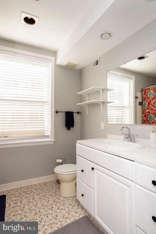 Building Photo - 524 Kauffman St