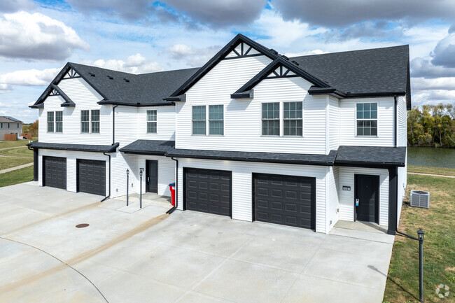 Primary Photo - Stoneway Townhome Garage Included