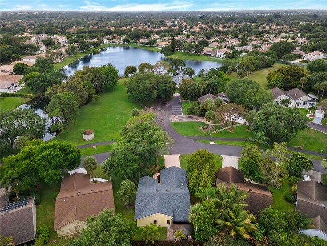 Building Photo - 4220 Grove Park Ln