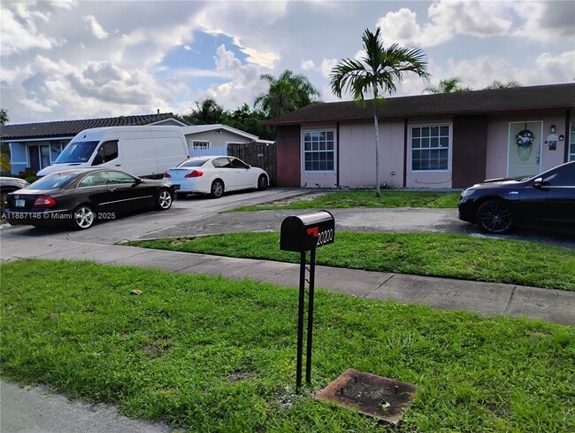 Primary Photo - 20200 NW 33rd Ave