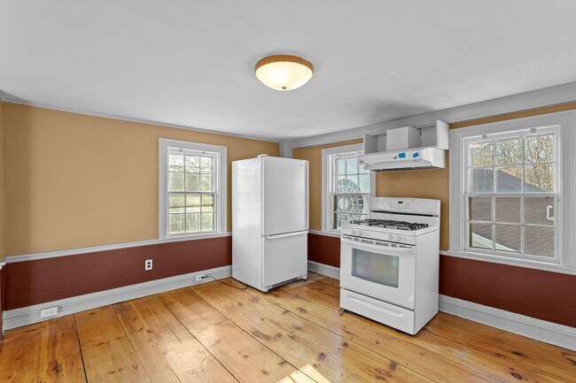 Building Photo - 80 Lafayette Rd