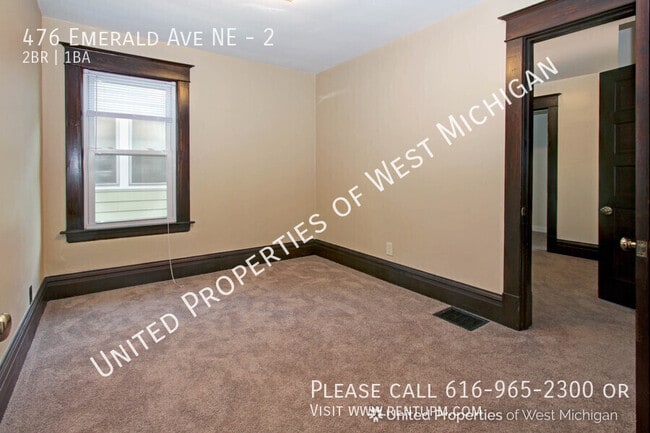 Building Photo - 476 Emerald Ave NE