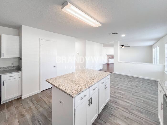 Building Photo - 1343 Prairie Dr