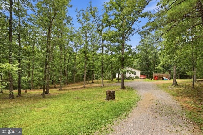 Building Photo - 371 Oak Hill Rd