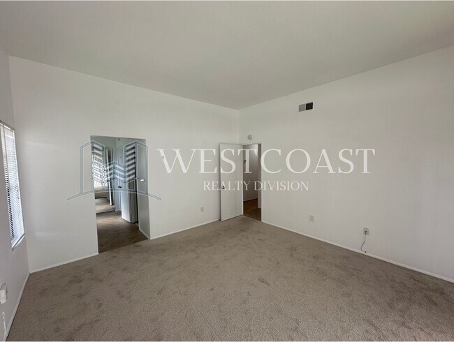 Building Photo - Beautiful Two-Story 3 Bed, 2 Bath Home in Calavera Hills Villas Community in Carlsbad