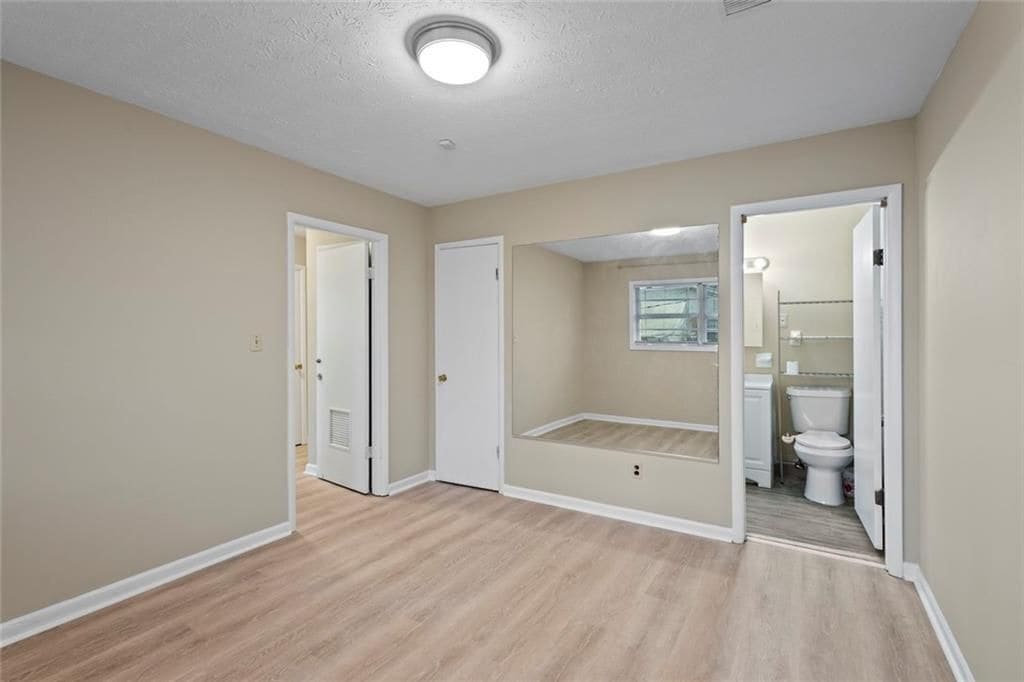 Building Photo - 1201 Shoreham Dr