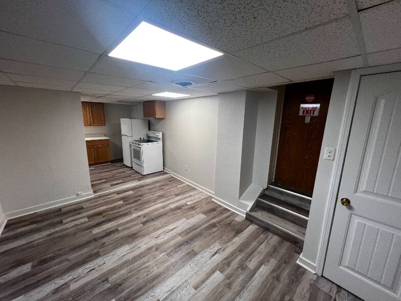 Building Photo - 417 S Fairmount St