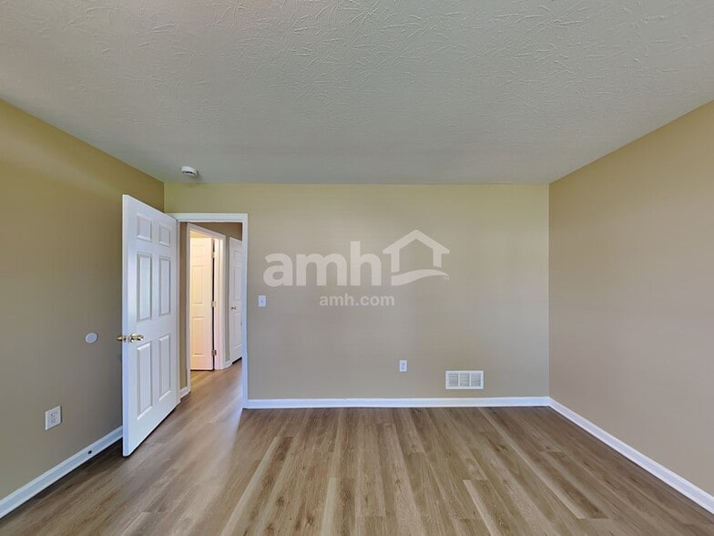 Building Photo - 3382 Whispering Trees Dr