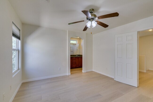 Building Photo - Bright & Inviting 3 Bedroom Home in 89148